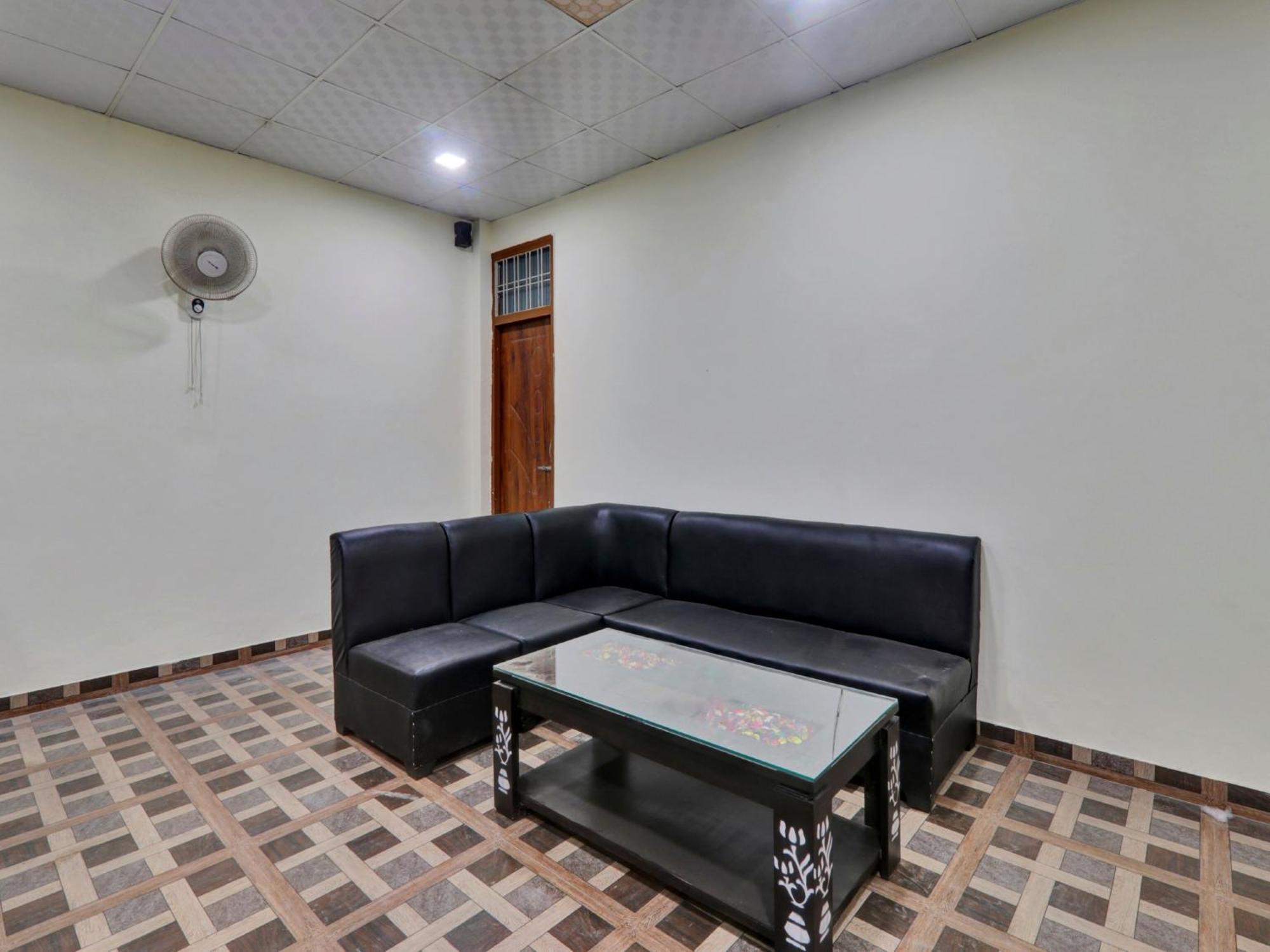 Bhauli Hotel O Aradhya Galaxy מראה חיצוני תמונה