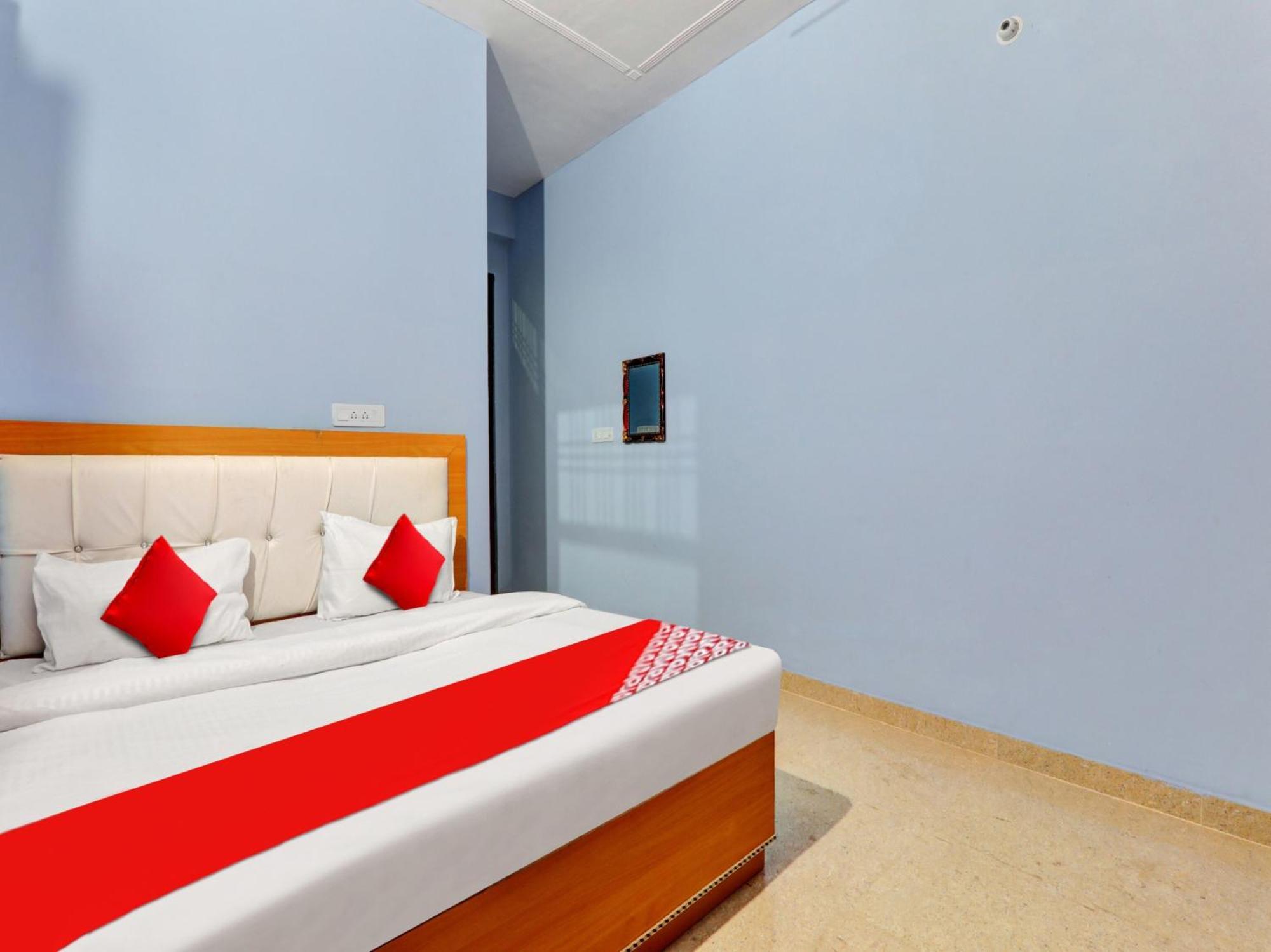 Bhauli Hotel O Aradhya Galaxy מראה חיצוני תמונה